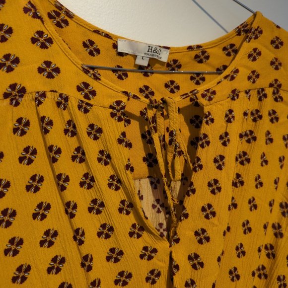 Wrap style blouse - Picture 2 of 3